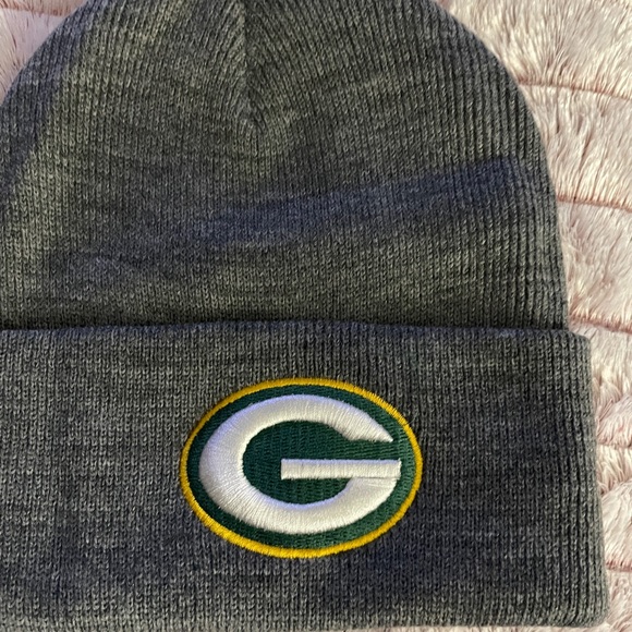 Winter hat - Picture 4 of 5